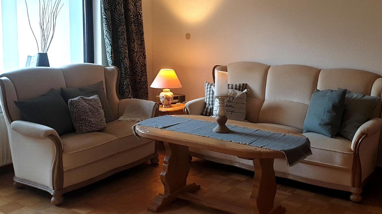 Ferienwohnung Mit Terrasse, Kostenloses Wlan, Parkplatz Bad Oeynhausen Bagian luar foto